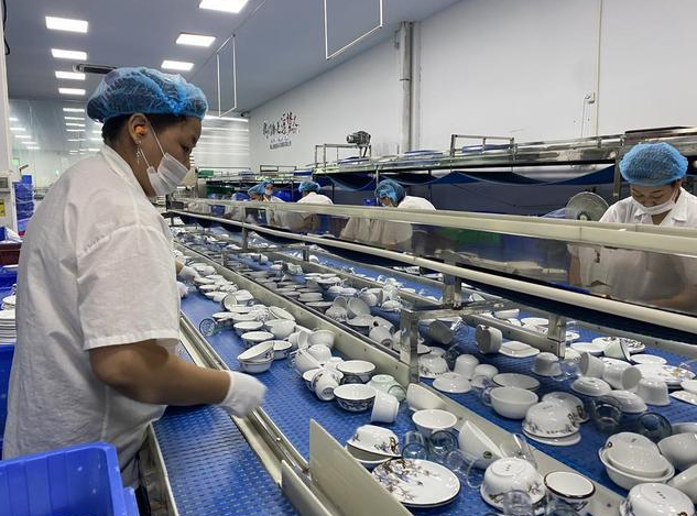 开消毒餐具厂要多少钱？全流程成本解析与盈利指南