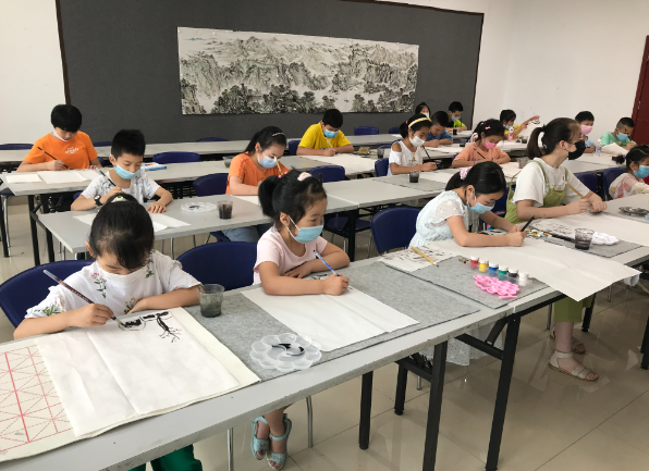 上海开上海儿童培训班店赚钱吗