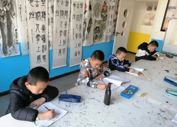 上海开上海儿童培训班店赚钱吗