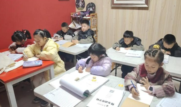 开少儿培训班赚钱吗？机遇与挑战并存的教育市场