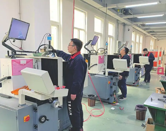 上海开上海钻石加工厂店赚钱吗