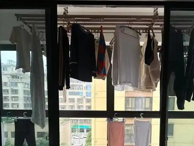 上海开上海窗外晾衣服店要多少钱