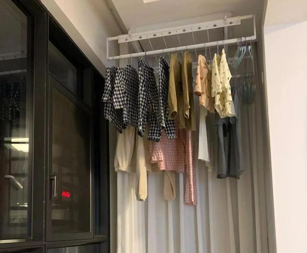上海开上海窗外晾衣服店要多少钱