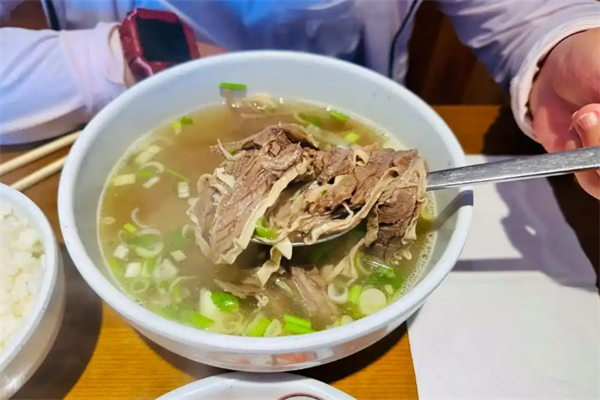 莲玉汤饭