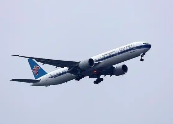 开个航空公司要多少钱？2025年全流程成本全解析