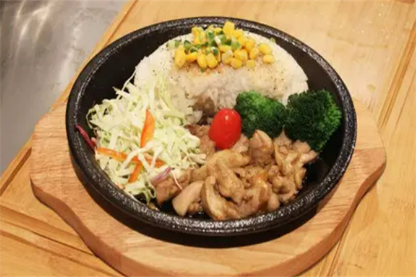 米萌仔煲仔饭