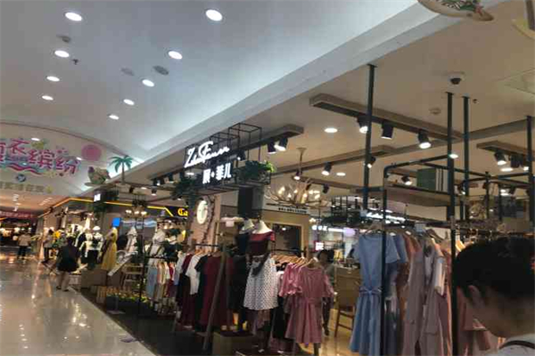展菲儿服装