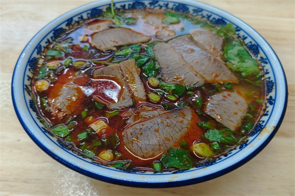 汤鲜丰淮南牛肉汤