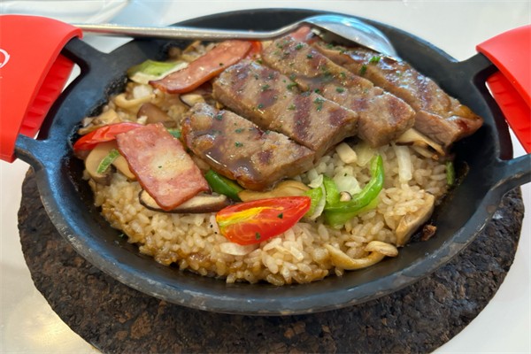 马厨时代铁板煎肉饭