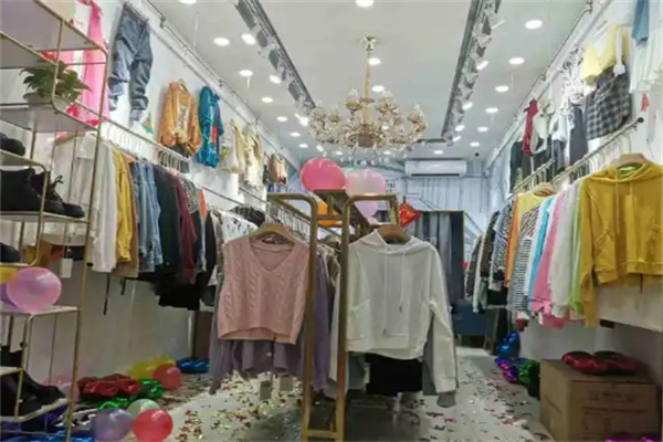 花儿蝴蝶服装连锁店