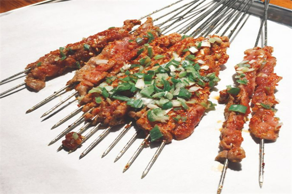 爱鲁串