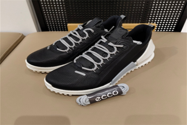 ecco男鞋