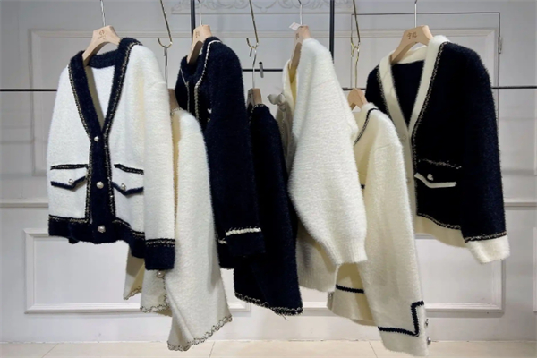慕慕品牌衣服