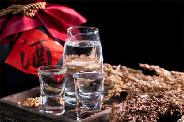 京宾白酒