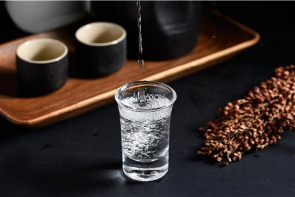 龍女白酒