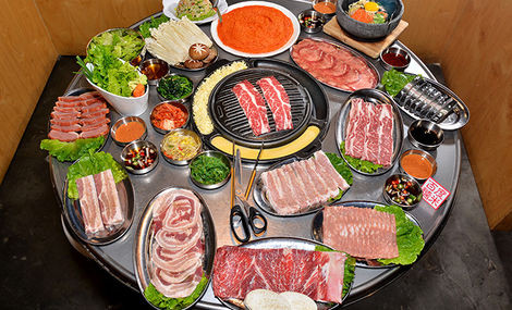 釜日猪肋条烤肉店