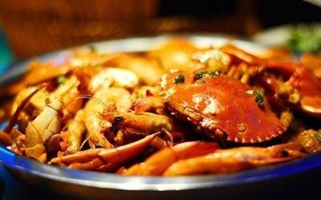 炉茶小龙虾肉蟹煲