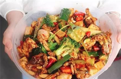 黄椒主麻辣香锅加盟