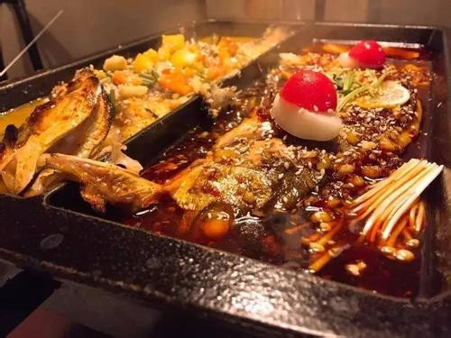 缘蜀小镇烤鱼