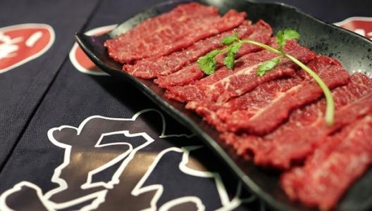 耍牛满爽腩鲜牛肉火锅