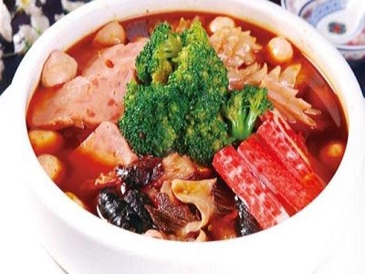 郁小树麻辣烫加盟
