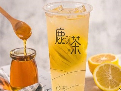 鹿与茶加盟