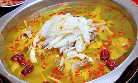 天麻火腿鸡火锅