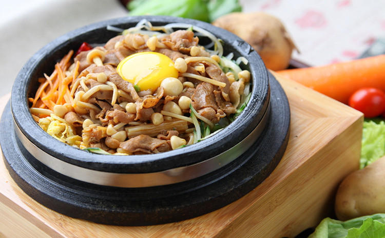 阿嬷石锅拌饭