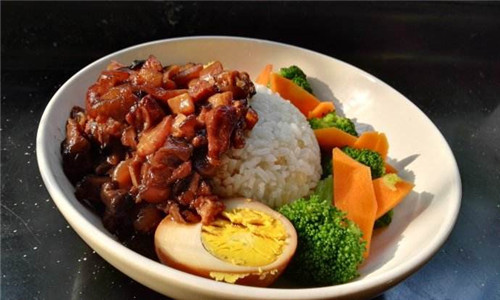 阿勇鲁肉饭加盟