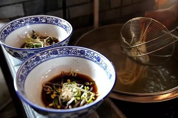蓝田茂盛扯面
