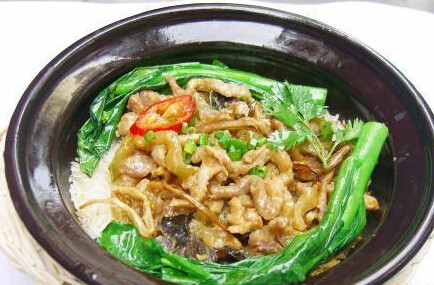 周记煲仔饭