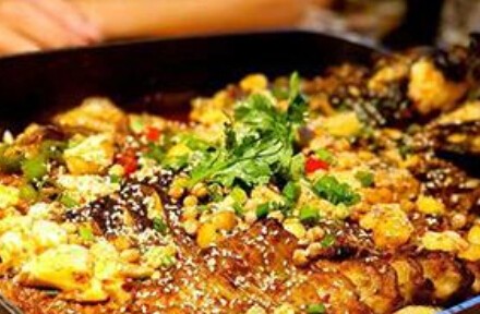大脸猫烤鱼饭加盟