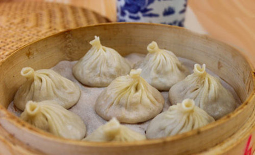 百年龙袍蟹黄汤包