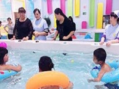 爱你游婴幼儿游泳馆