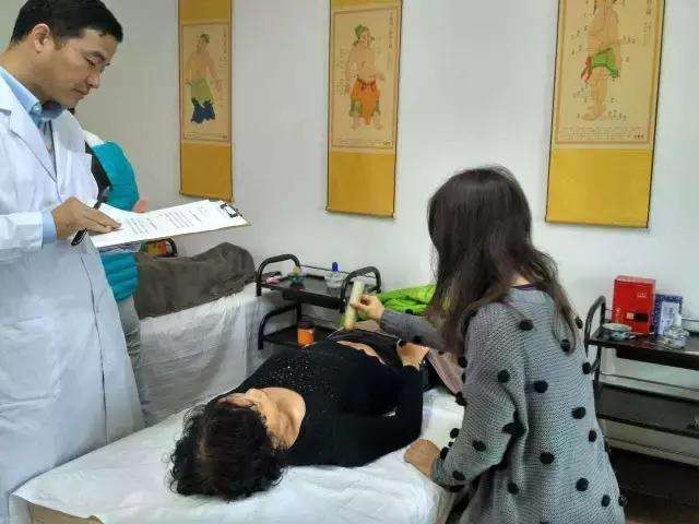 传艾艾灸培训加盟