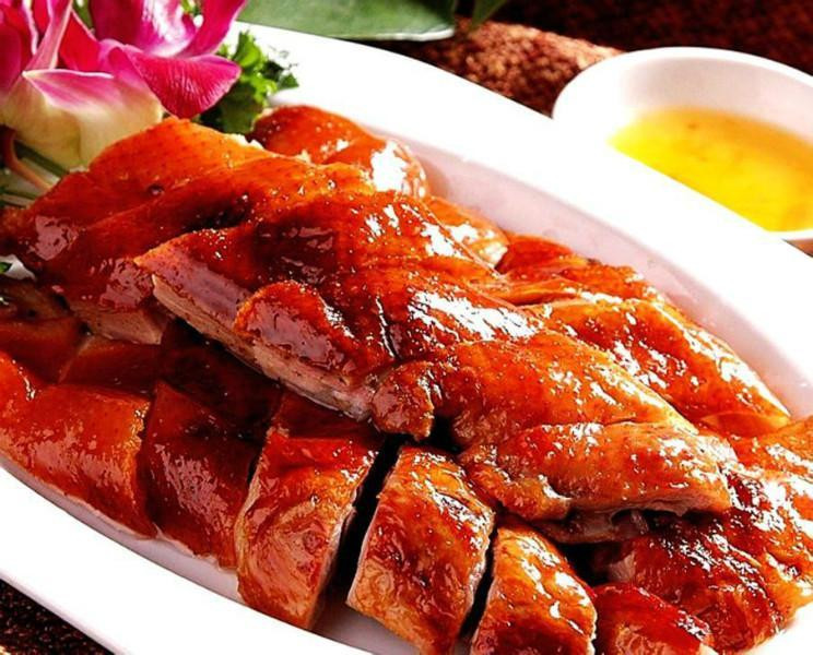 卤香肘