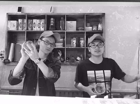 90后大学生开奶茶店：我们是认真的创业