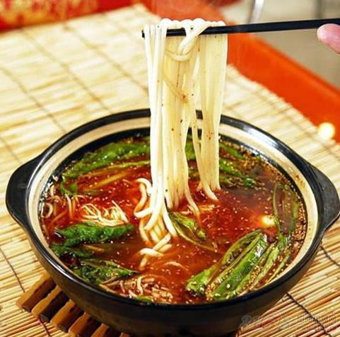 堡风盛米线麻辣烫加盟