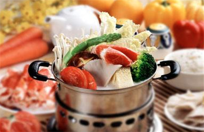 麻小旋旋转小火锅加盟