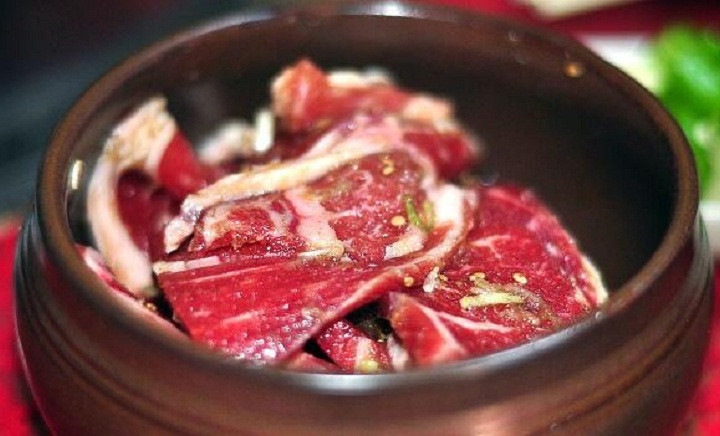 韩聚源炭烤
