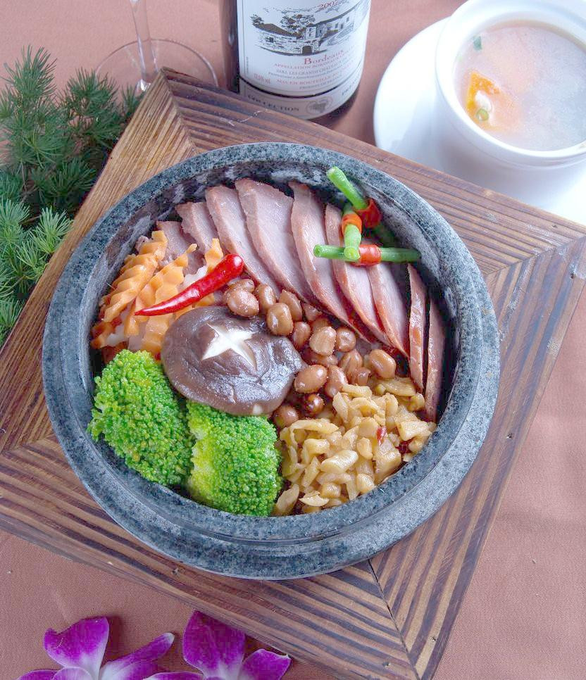 缘味先石锅饭