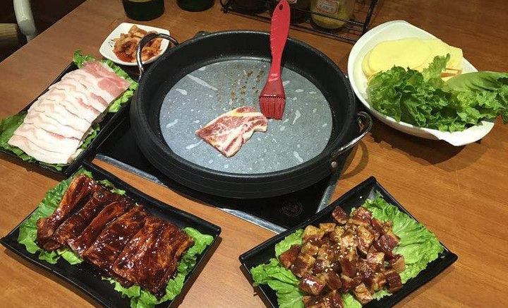 济州十六豚家烤黑猪肉