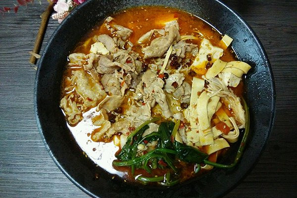 来又来大骨麻辣烫