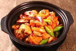 上吉铺黄焖鸡