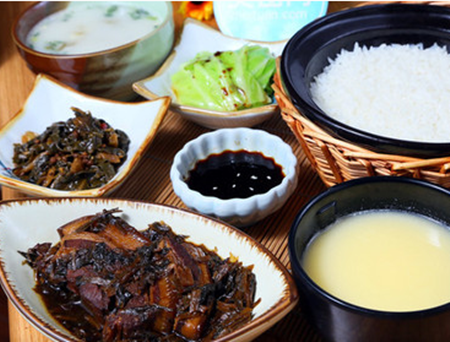 稻花香瓦锅饭加盟