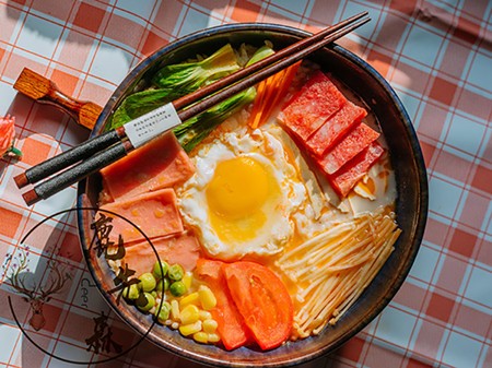 鹿先森秘制烫饭加盟