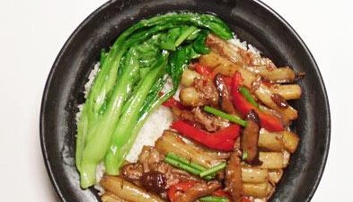 周记煲仔饭加盟