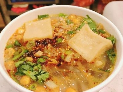 侯志伟纯手工酸辣粉