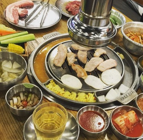 姜虎东烤肉店