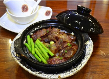 暖记腊味煲仔饭